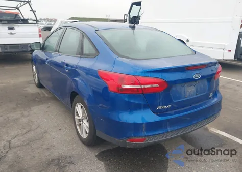 2018 Ford Focus Se z USA, uszkodzony, nr VIN 1FADP3FE5JL211816